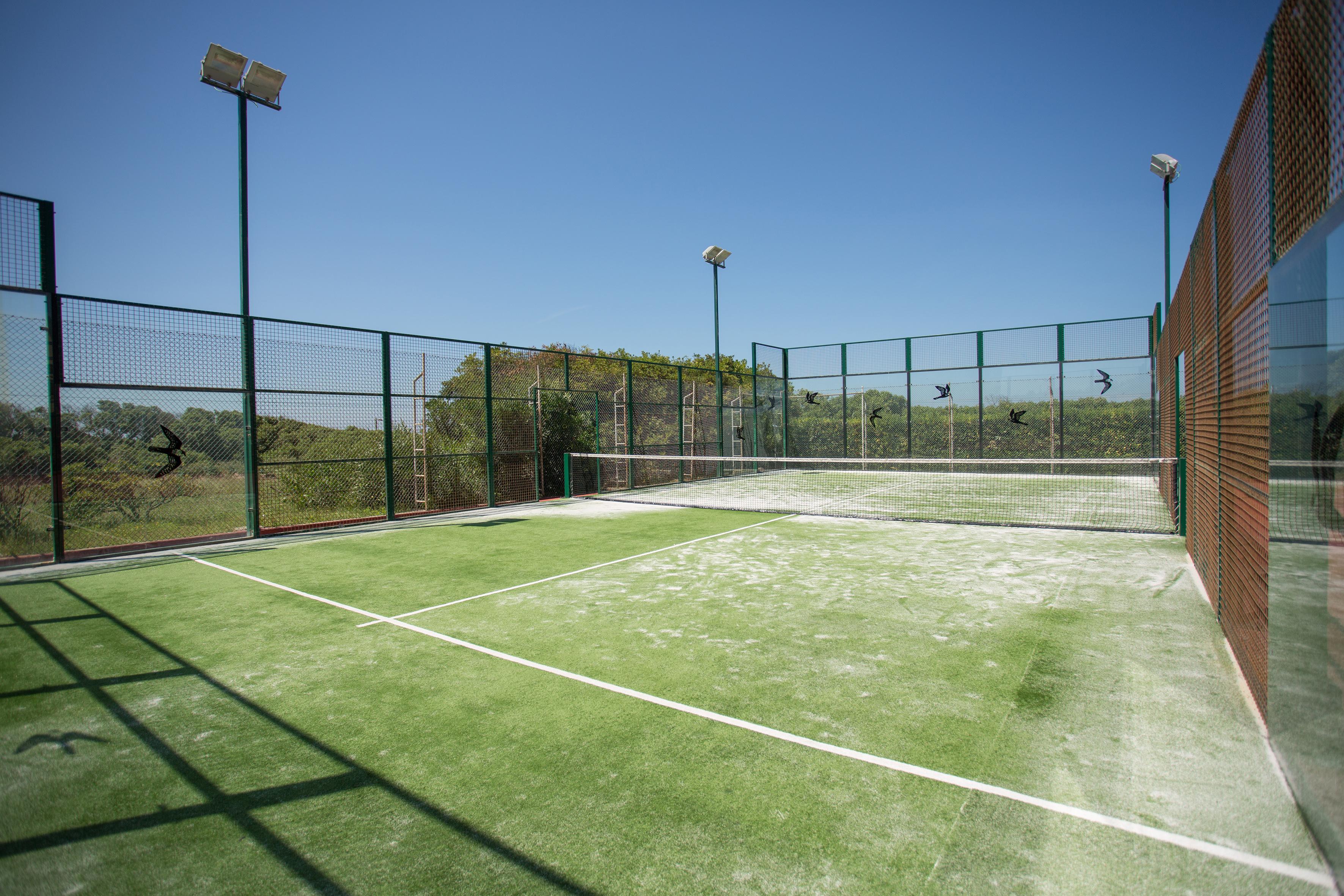Hotel Solverde Spa And Wellness Center Вила-Нова-ди-Гая Экстерьер фото A paddle tennis court