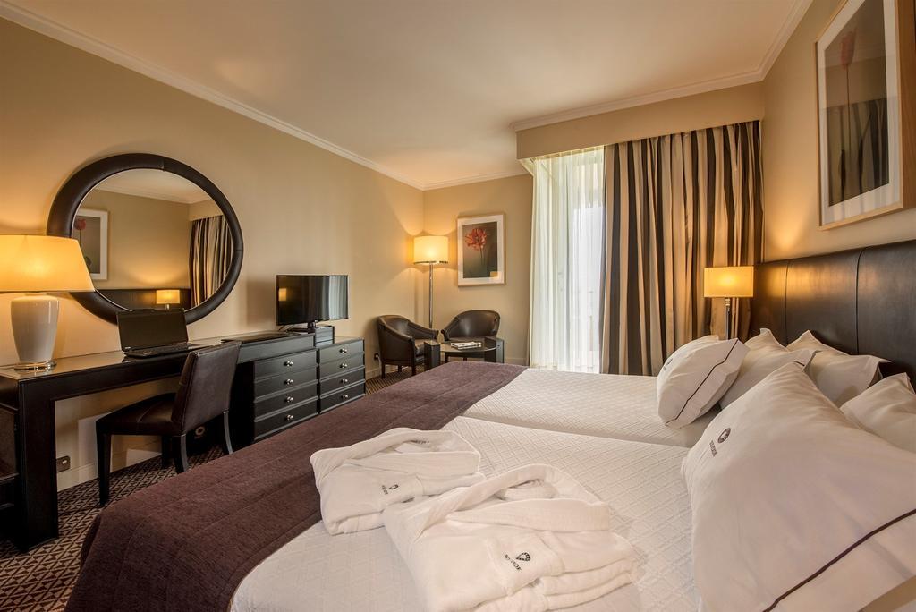 Hotel Solverde Spa And Wellness Center Вила-Нова-ди-Гая Номер фото A room at the hotel